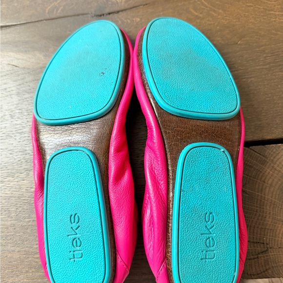 Women’s Pink Leather Ballet Flats - Picture 5 of 5